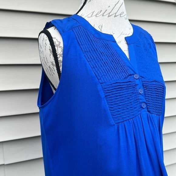 Cable & gauge Angelfish Blue Sleeveless Pleat Front Blouse - Picture 9 of 13